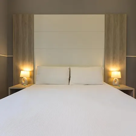 Relais Del Principe Alojamento de Acomodação e Pequeno-almoço Nápoles